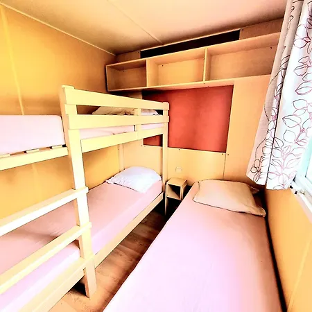 Camping Les 2 Salamandres Arces-sur-Gironde Extérieur photo