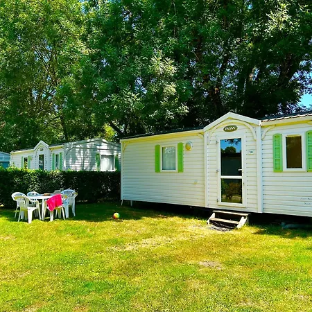 Camping Les 2 Salamandres Arces-sur-Gironde Exterior photo