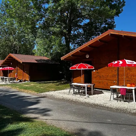 Camping Les 2 Salamandres Arces-sur-Gironde Exterior photo