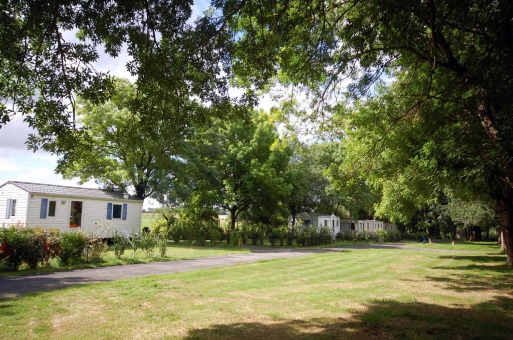 Campsite Les 2 Salamandres Arces-sur-Gironde